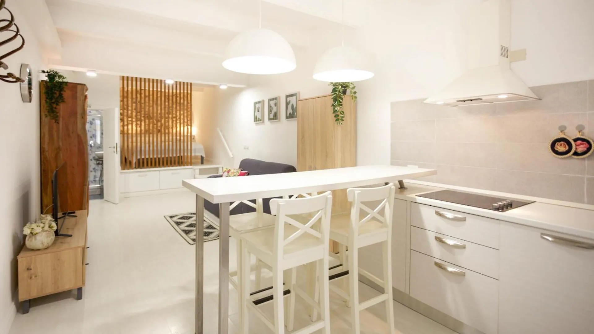 Maio Apartment Alghero 0*,